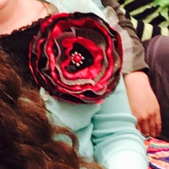 Savy Satin Custom Satin Flower Accessories - Picture 4 of 6